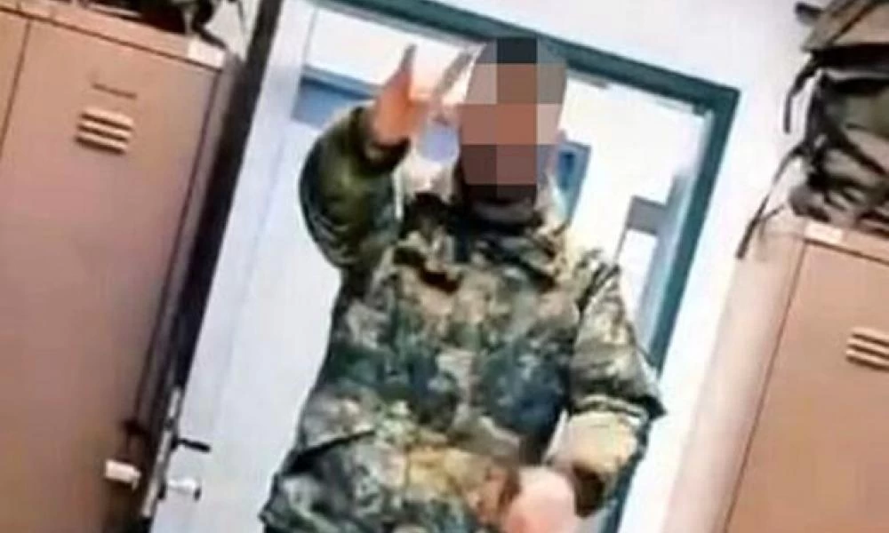 Σάλος στον αυστριακό στρατό από Τουρκικής καταγωγής πολίτες που είναι μέλη των “Γκρίζων Λύκων”